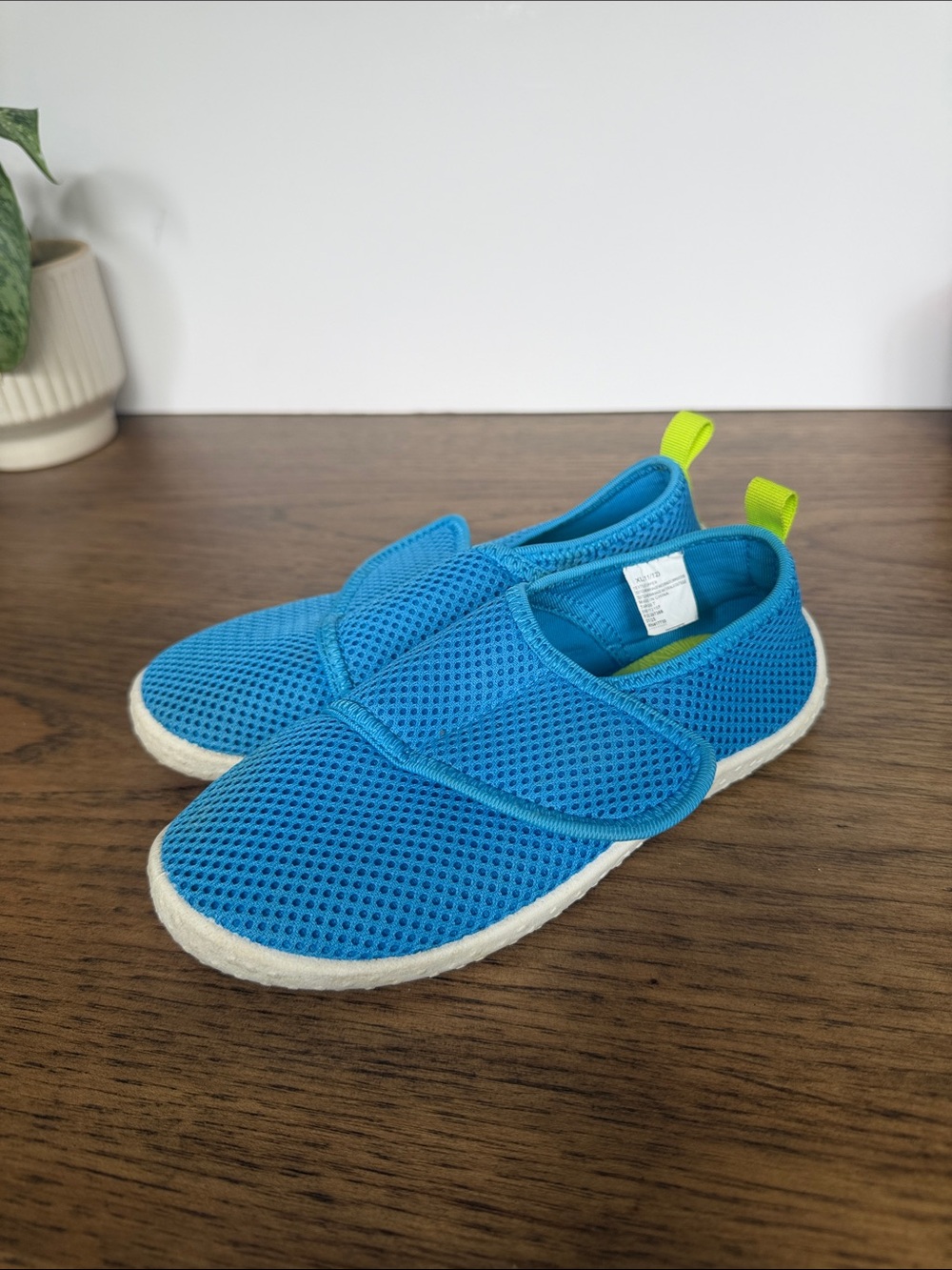 Cat & Jack Toddler Blue Mesh Water Shoes